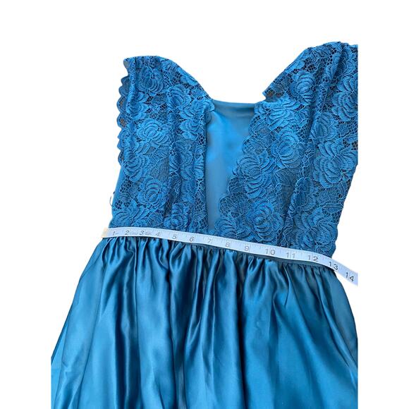 ModCloth Geode Blue Fairycore Lace Short Sleeveless Formal Dress Size Medium - Picture 8 of 9